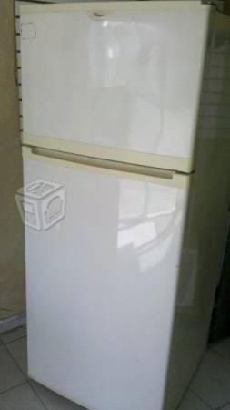 Refrigerador grande whirlpool