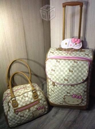 Carry on con bolsa y antifaz. Hello Kitty