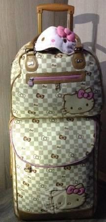 Carry on con bolsa y antifaz. Hello Kitty