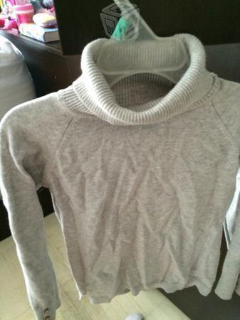 Suéter cuello ruso niña