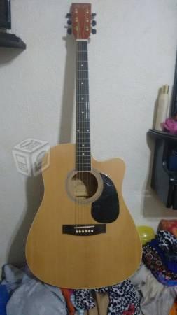 Guitarra electroacustica nueva