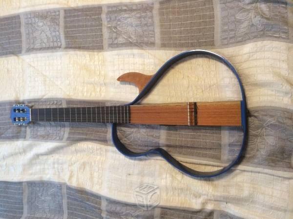 Guitarra electroacustica tipo Silent