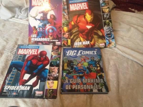 Enciclopedias de súper héroes DC y Marvel