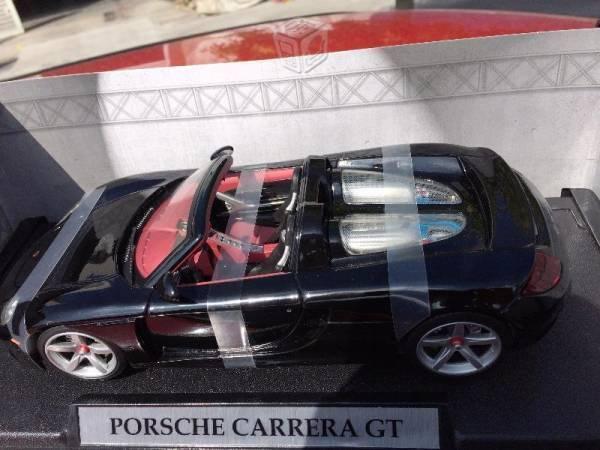 Porche carrera gt 1/18 motor max