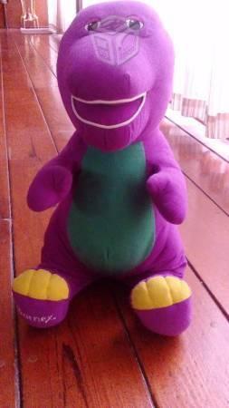 barney en muy buen estado