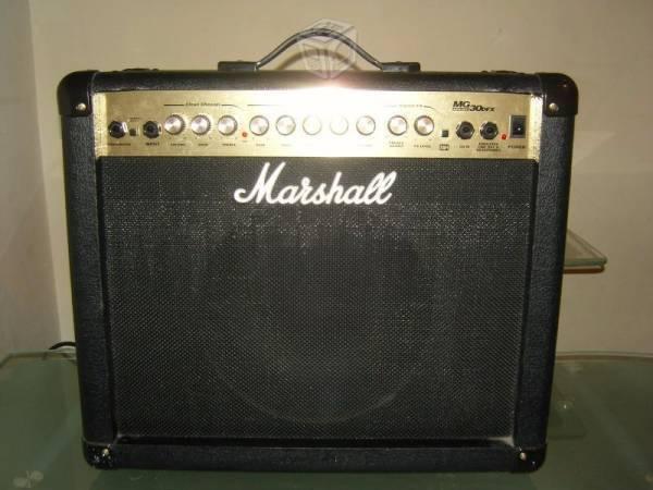 Amplificador Guitarra 30W Marshall MG30fdx