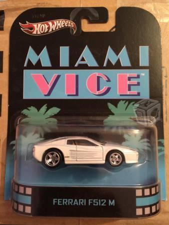 Hot Wheels Retro Ferrari F512 M (Miami Vice)