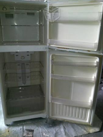Refrigerador marca DAEWOO