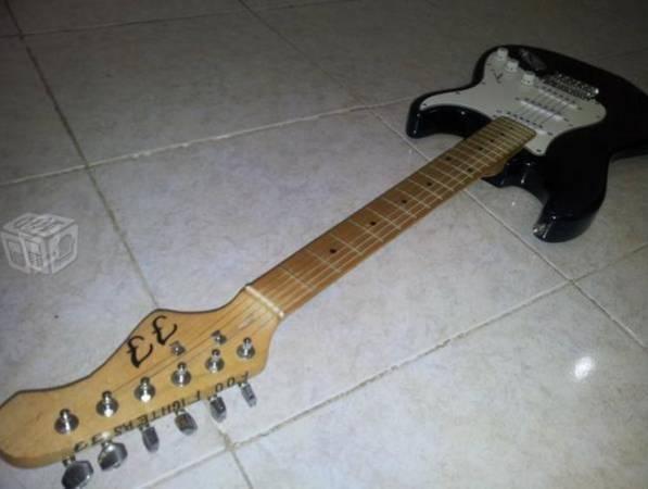 Guitarra Electrica Stratocaster v o c