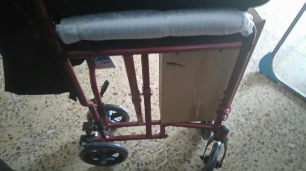 Vendo silla de ruedas nueva desarmable