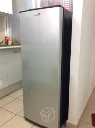 Refrigerador acros