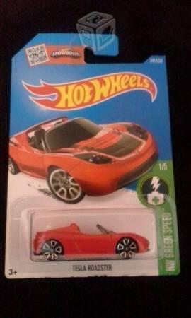 Hot wheels - tesla roadster