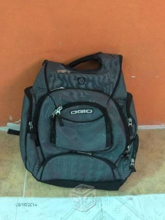 Mochila porta laptop ogio