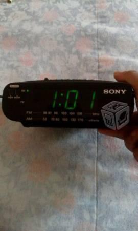 Radio reloj despertdor