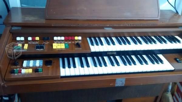 Órgano yamaha electone