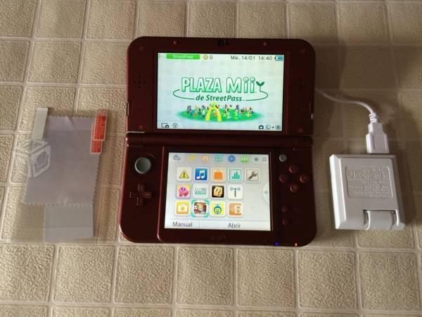 New Nintendo 3DS XL Roja con Cargador y Micas