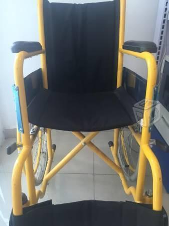 Silla de ruedas infantil