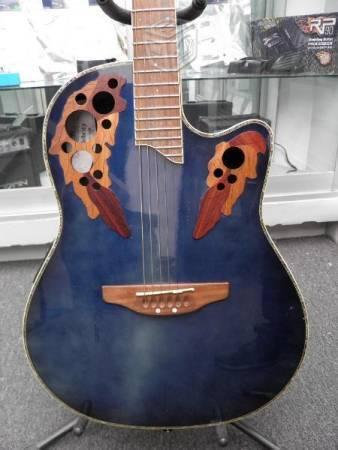 Guitarra electroacustica ovation