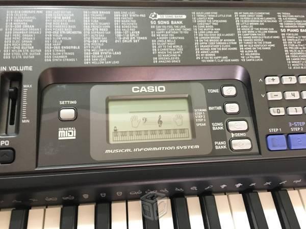 Teclado casio ctk720