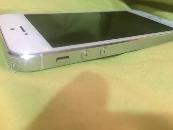 Vendo IPhone 5s Silver de 16 GB