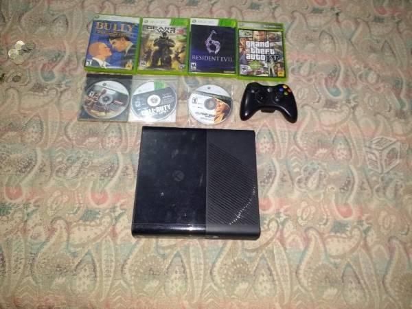 Consola Xbox 360 E
