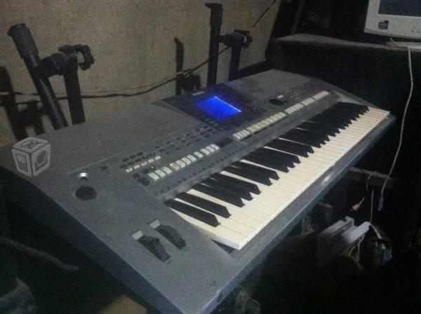 Teclado yamaha psr-s700