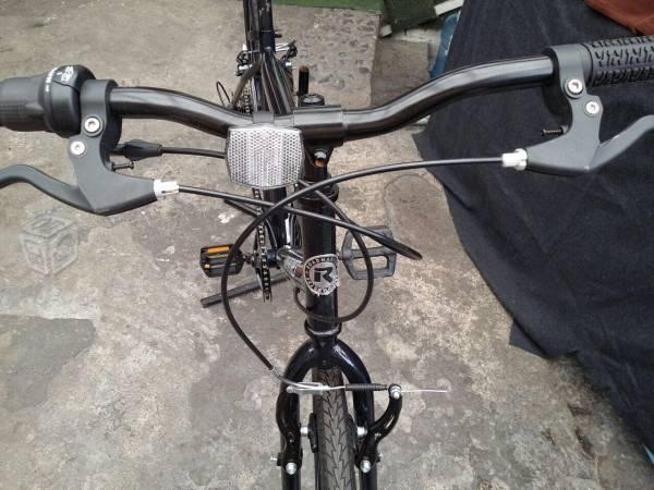 Bicicleta híbrida de cromoli r700