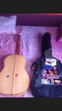 Guitarra acustica