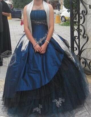 Vestido para XV años, color: azul petroleo