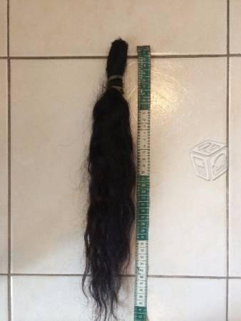 Cabello humano (40 cms. aprox) teñido de negro