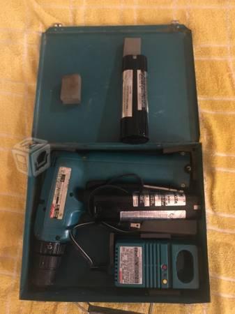 Taladro recargable Makita