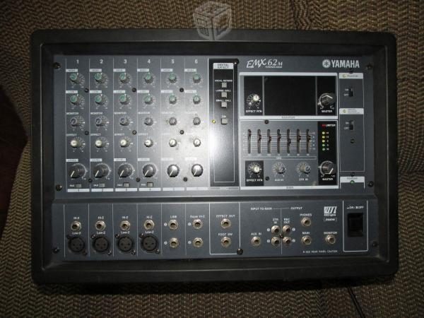 Consola EMX62m Yamaha