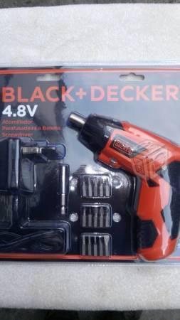 BLACK&DECKER Atornillador recargable portátil