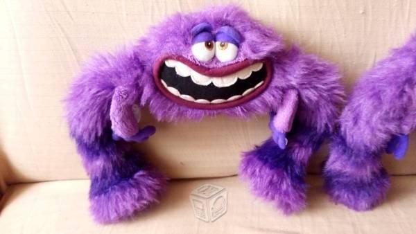 Peluche de disney store de moster inc