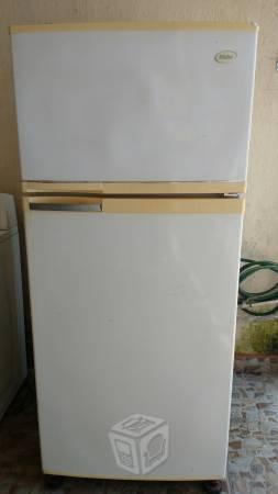 Refrigerador Mabe, dos puertas no hace escarcha