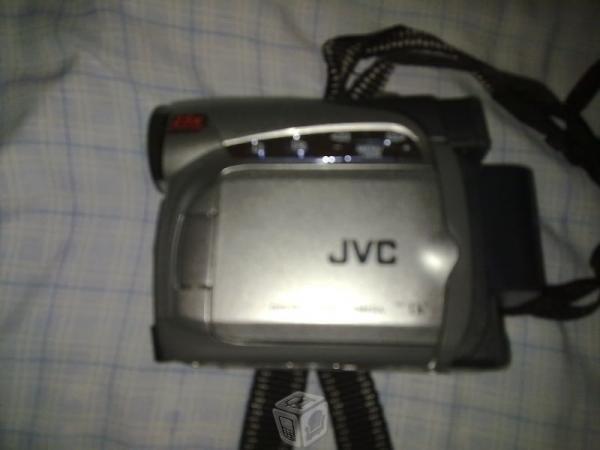 Videocamara JVC seminueva