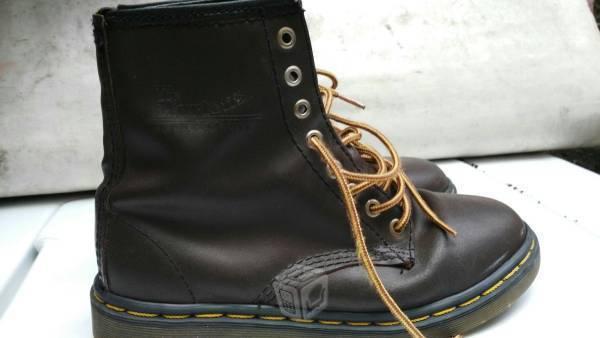 Botas N.4 color cafe