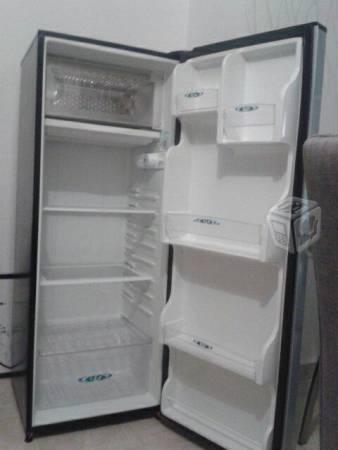 Refrigerador Across