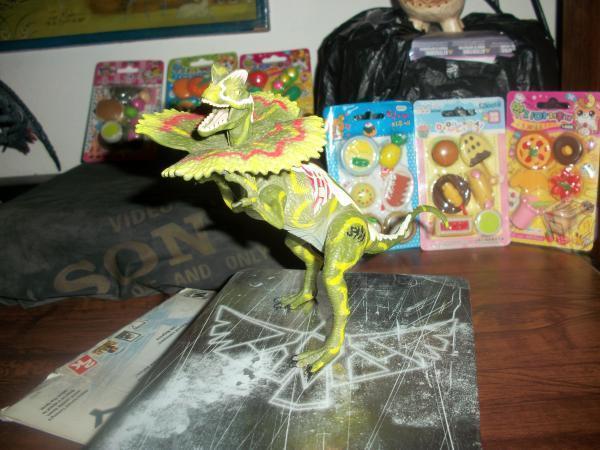 Jurassic Park Figura Dilophosaurus FUNCIONAL