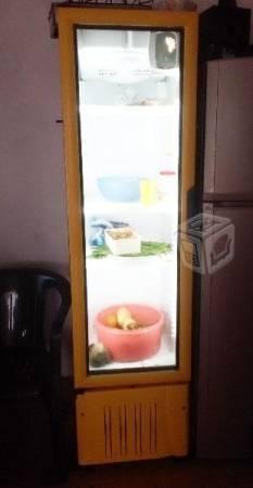 Refrigerador imbera no tiene detalles fisicos