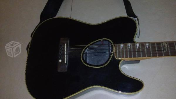 Guitarra electroacustica color negro
