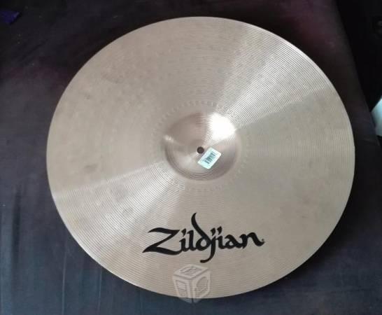 Platillo Ride Zildjian ZBT 20