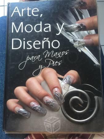 Libro de diseño y moda para aplicación en uñas
