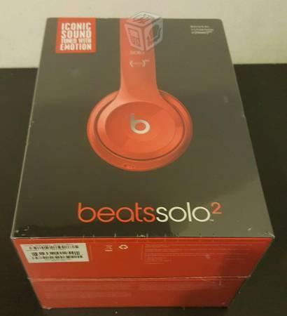 Beats Solo 2 RED