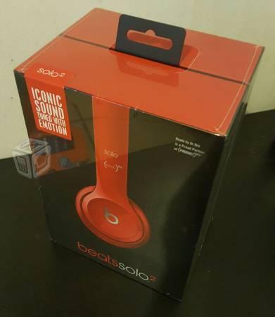 Beats Solo 2 RED