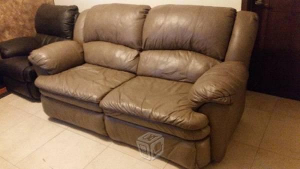 Sofa 100% de piel reclinable