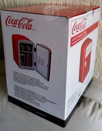 Mini Enfriador Koolatron Coca Cola para 6 Latas