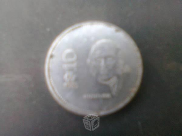 Monedas de 1 peso de 50 y de 10 ctvos antiguas