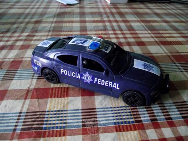 Carro patrulla Policia Federal