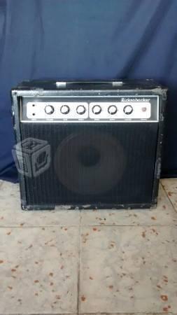 Amplificador de guitarra Rickenbacker TR7 vintage